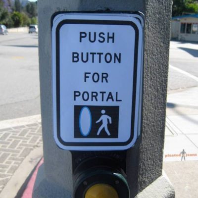 Push Button for Portal sign via Pleated Jeans
