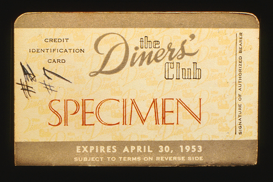 Diners club. Diners Club первая карта 1950. Diners Club первая карта. Первые пластиковые карты. Первые банковские карты.