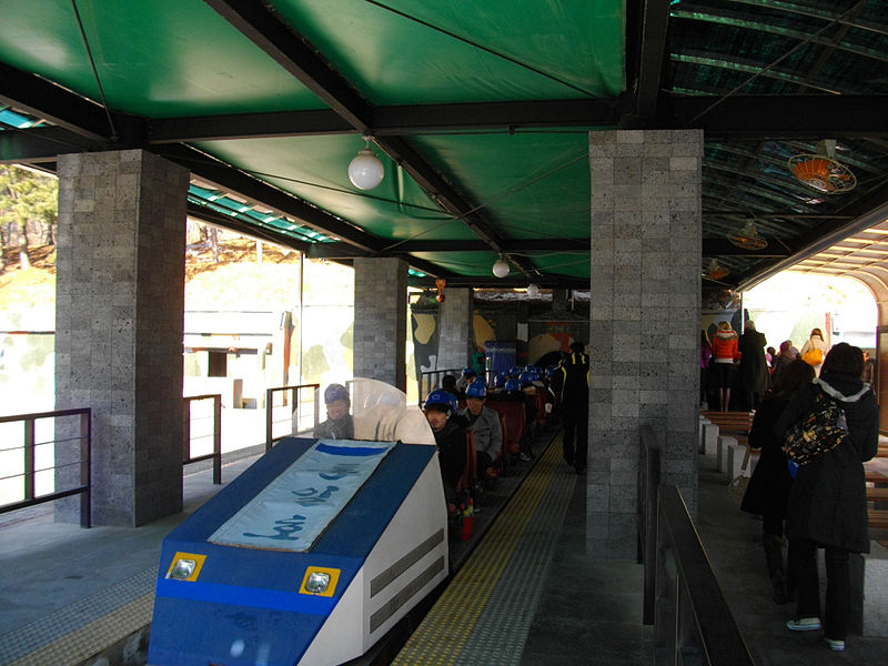 monorail-at-third-tunnel.jpg