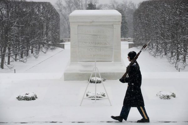 https://99percentinvisible.org/app/uploads/2019/02/A_Tomb_Sentinel_at_the_Tomb_of_the_Unknown_Soldier_in_Arlington_National_Cemetery-600x400.jpg
